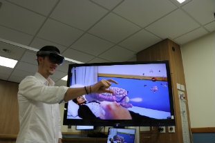 Surgical robots and virtual reality – the future of medical training