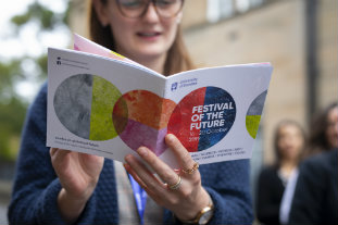 Robots, humans, maths and laughs – Festival of the Future 2019